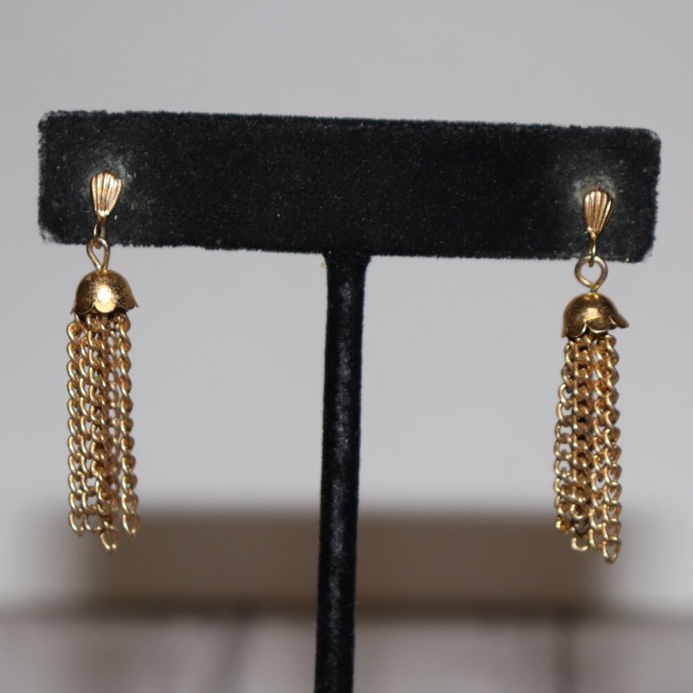 💛 Vintage Gold Multi‑Chain Dangle Earrings · Post · 1 3/8" Tall · layered